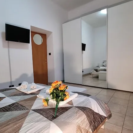 Portside - Family-friendly, Near Aquarium, Terminal, Station, Center Genua